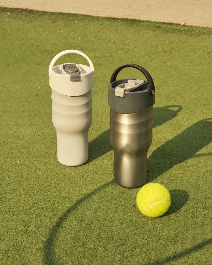 Collapsible Sports Water Bottle 750ml – Foldable Silicone Tumbler with Handle and Leakproof Lid for Gym, Tennis, and Outdoor Activities