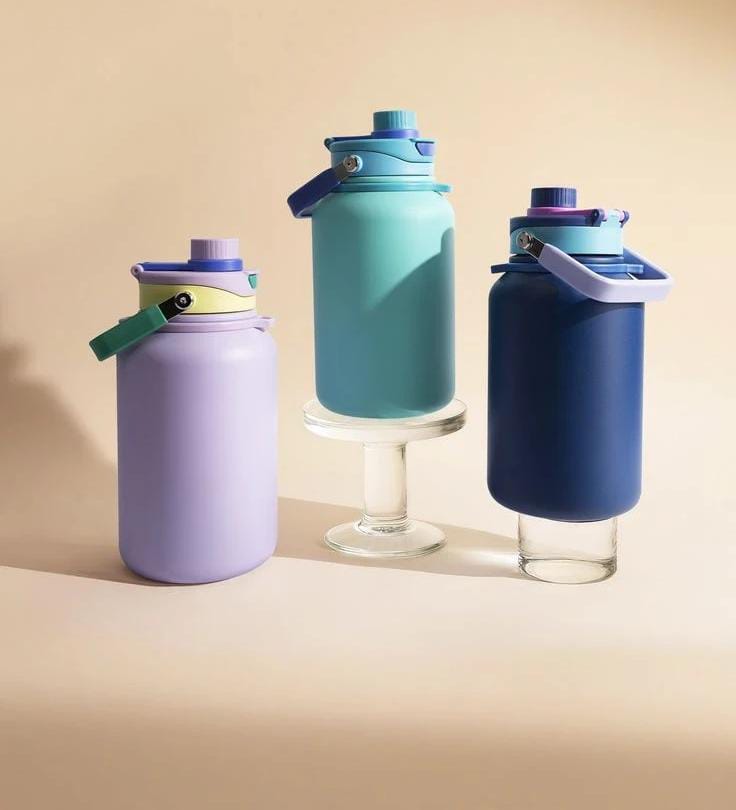 Sports Water Bottle 2L – Large Capacity Leakproof Tumbler with Handle and Flip Lid for Outdoor Activities